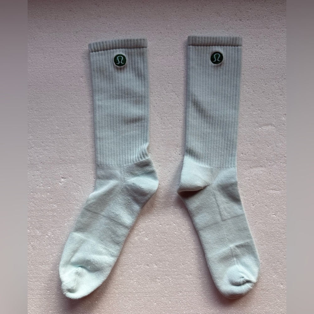 NWOT LULULEMON UNISEX ESSENTIAL DAILY ESSENTIAL CREW SOCKS MINT BREEZE SIZE XL